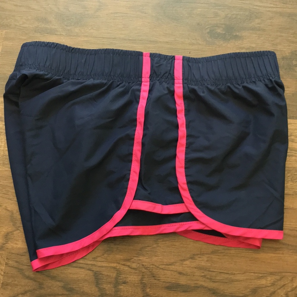 Shorts - Picture 4 of 6